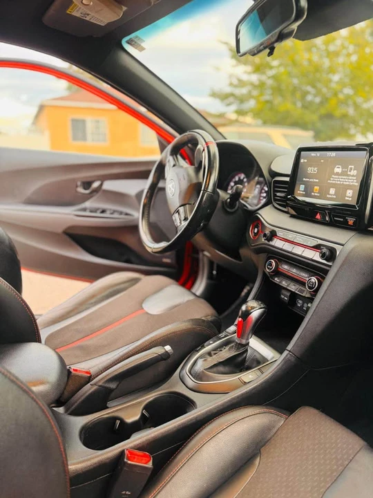 Hyundai Veloster - Image 4 of 10