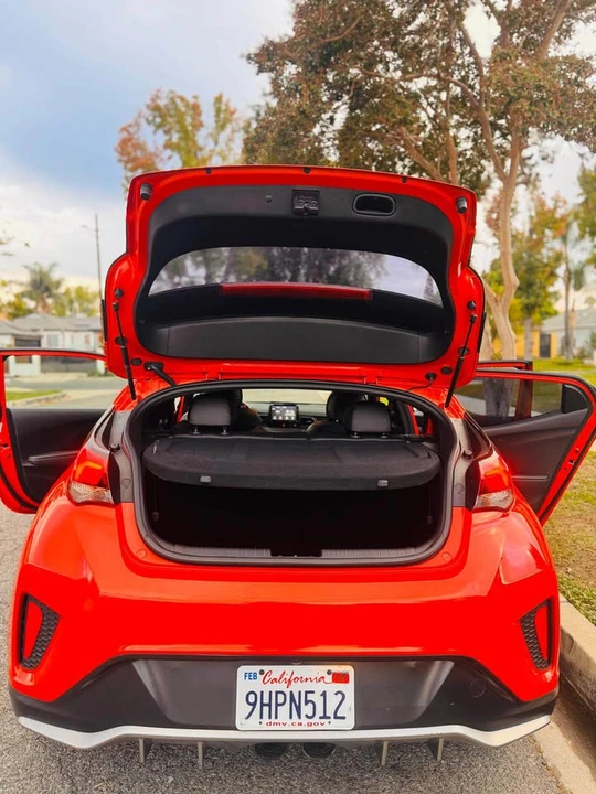 Hyundai Veloster - Image 10 of 10