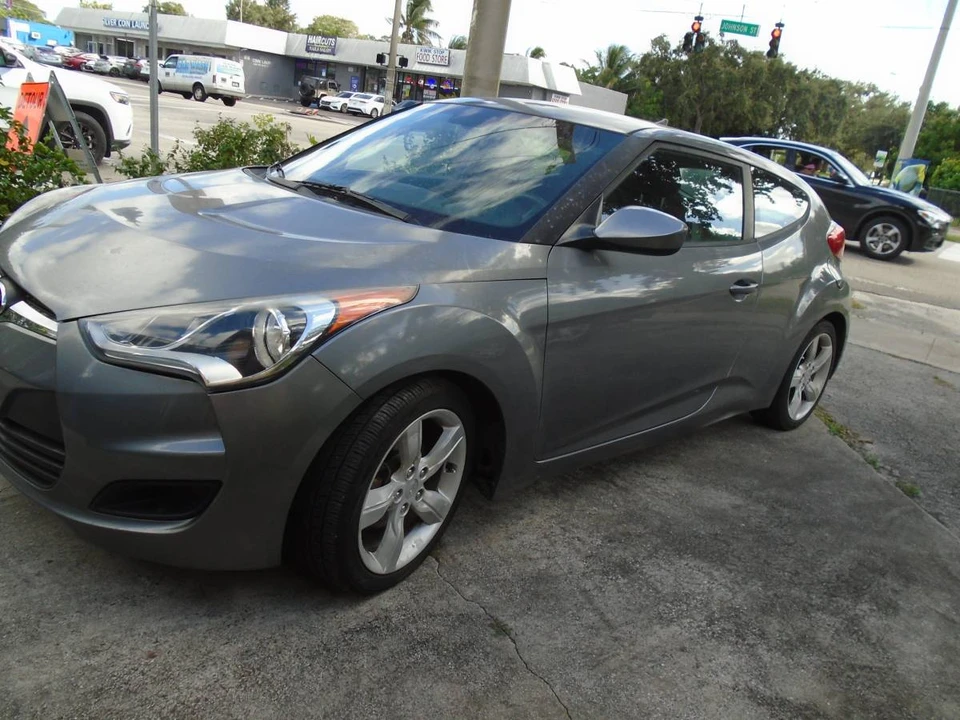 2015 Hyundai Veloster - Image 3 of 8
