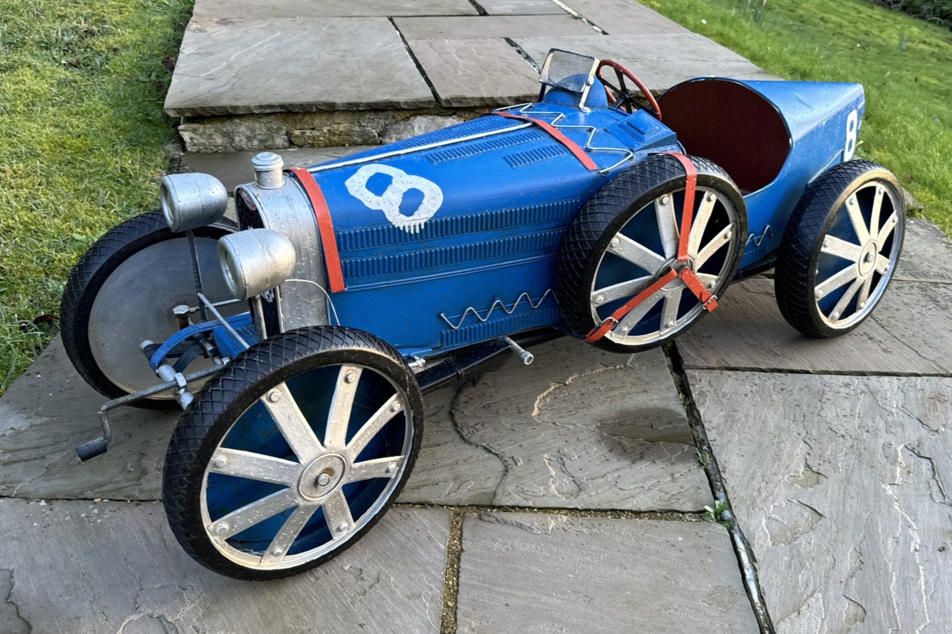 Bugatti Type 52–Style Display Car