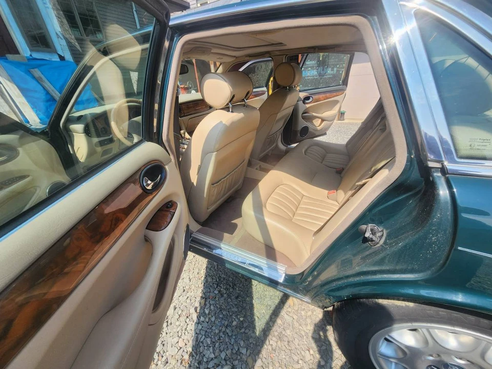 2001 Jaguar X308 XJ - Image 14 of 19