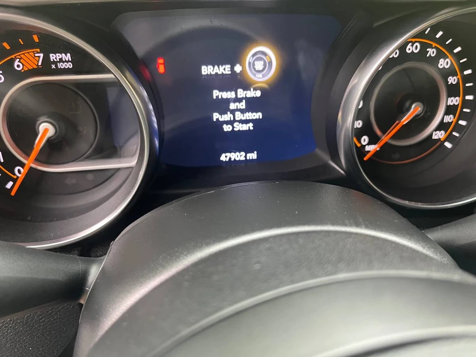 2021 Jeep JL Wrangler - Image 5 of 5