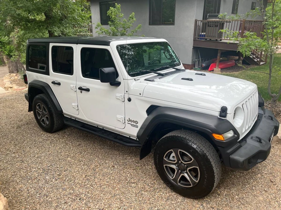 2021 Jeep JL Wrangler - Image 2 of 5