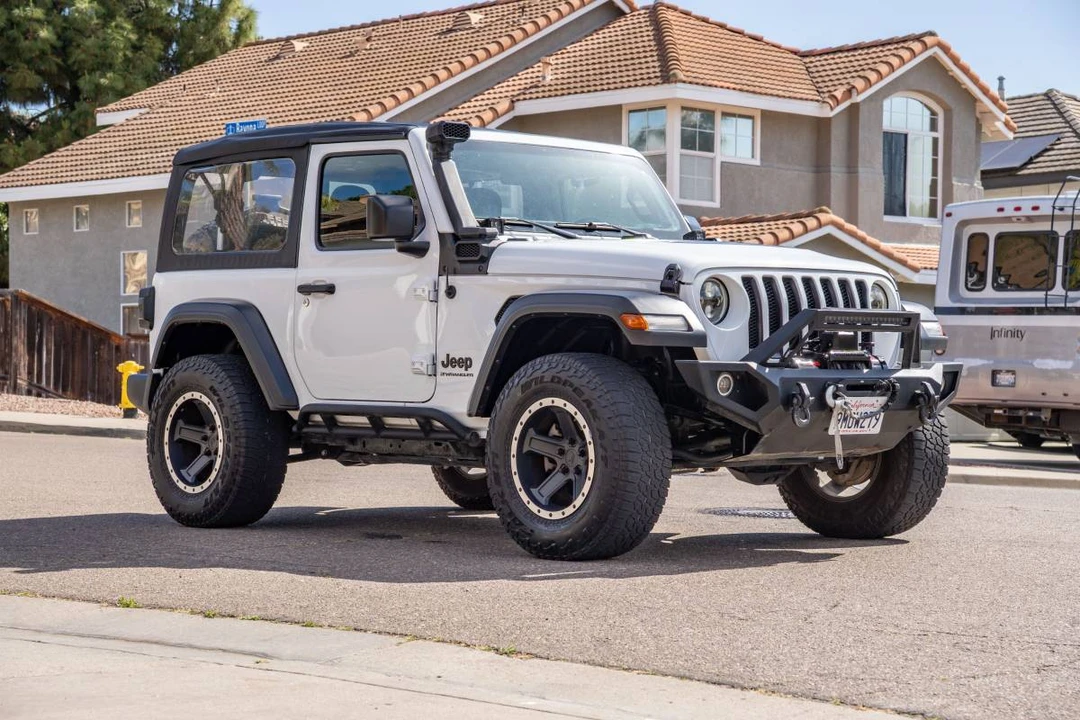 2023 Jeep - Image 11 of 21