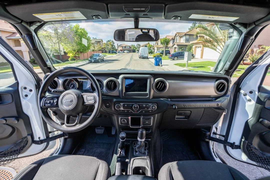 2023 Jeep - Image 19 of 21