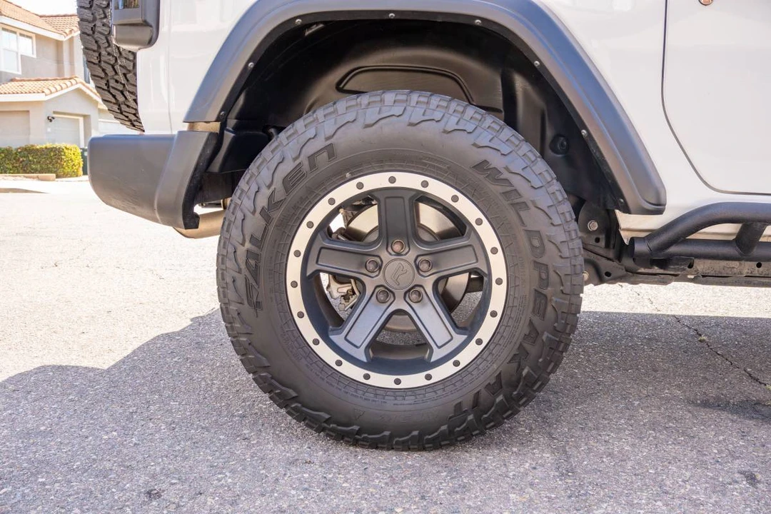 2023 Jeep - Image 9 of 21