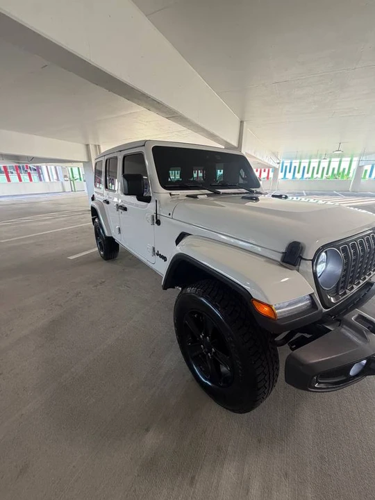 2022 Jeep JL Wrangler - Image 5 of 24
