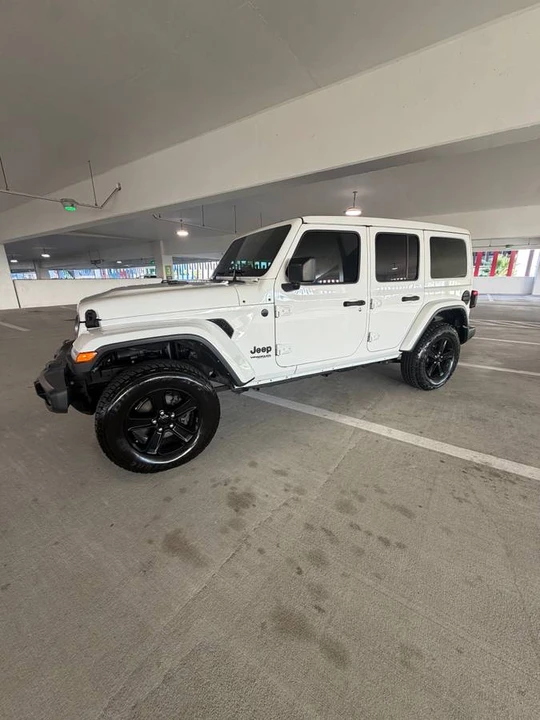 2022 Jeep JL Wrangler - Image 2 of 24