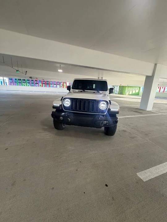 2022 Jeep JL Wrangler - Image 3 of 24