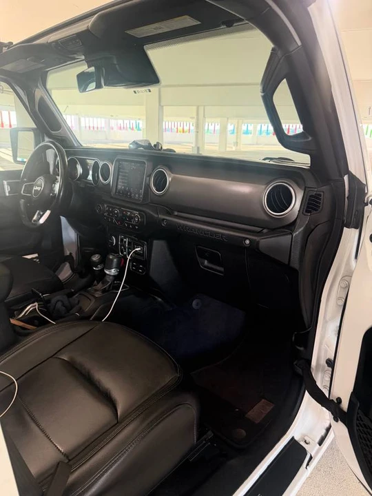 2022 Jeep JL Wrangler - Image 18 of 24