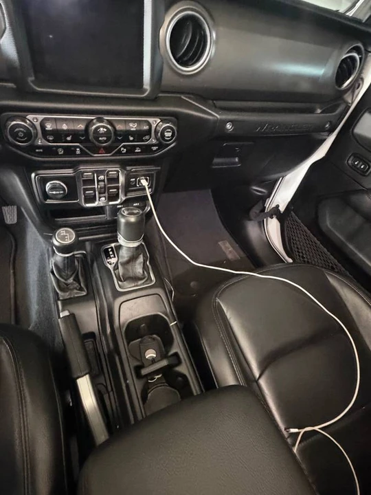2022 Jeep JL Wrangler - Image 16 of 24