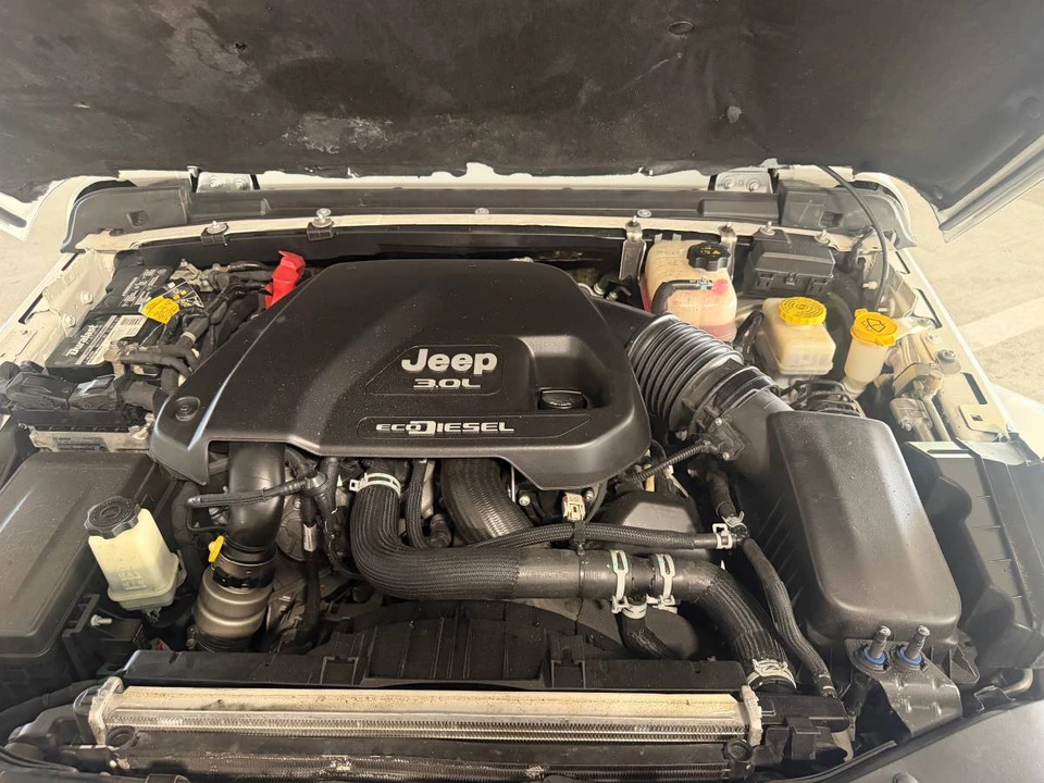 2022 Jeep JL Wrangler - Image 13 of 24