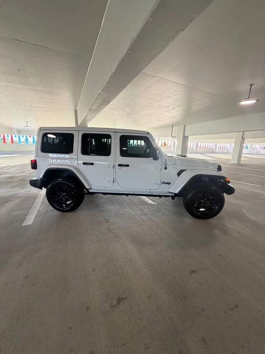 2022 Jeep JL Wrangler - Image 6 of 24