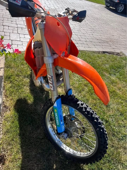 KTM - Image 5 of 6