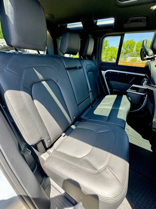 2024 Land Rover Defender V8 - Image 8 of 24