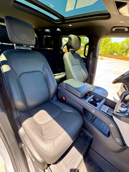 2024 Land Rover Defender V8 - Image 7 of 24