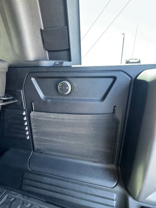 2024 Land Rover Defender V8 - Image 11 of 24