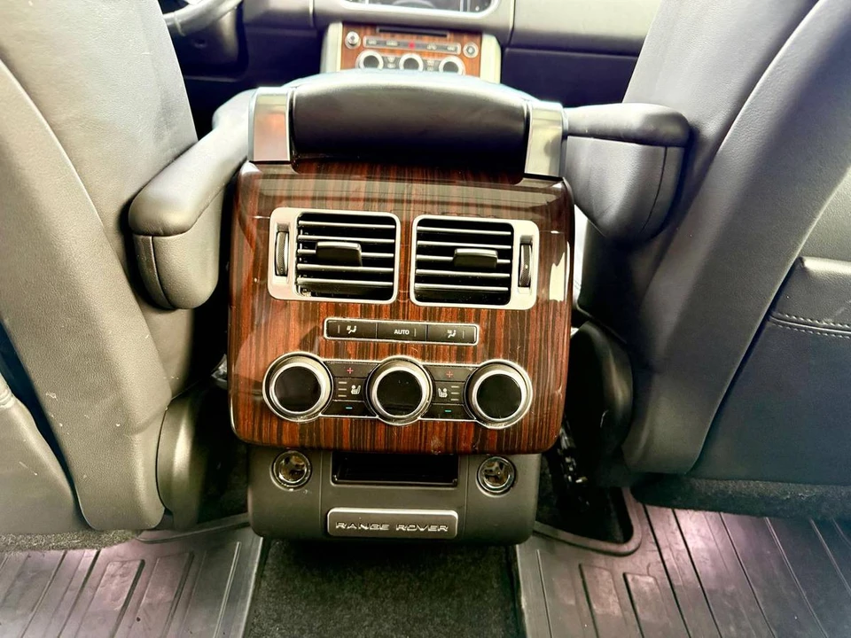 2015 Land Rover Range Rover L405 - Image 11 of 14