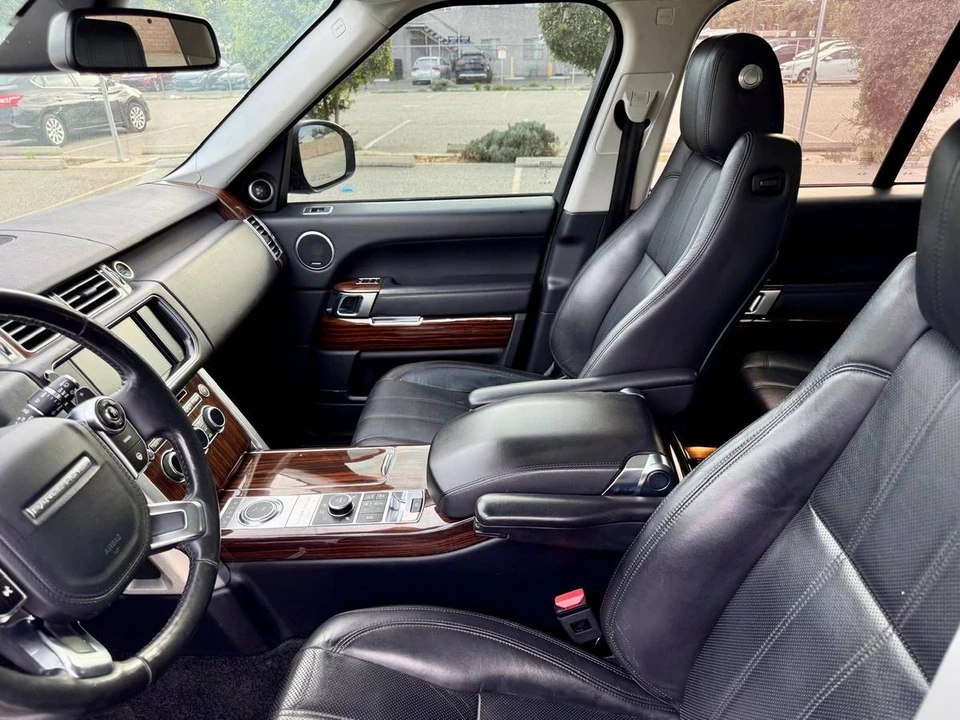 2015 Land Rover Range Rover L405 - Image 8 of 14