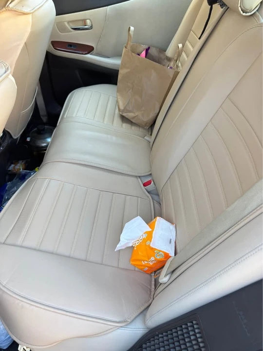 Lexus HS - Image 6 of 6