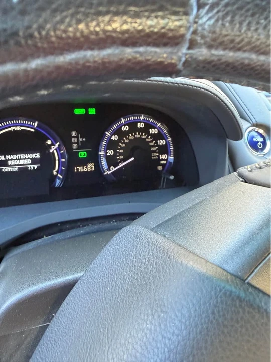Lexus HS - Image 5 of 6