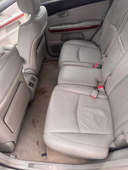 2005 Lexus RX 2nd Gen - Image 5 of 10