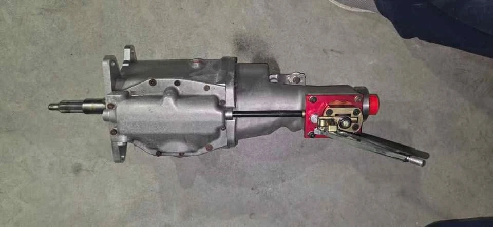 Parts & Memorabilia Gearboxes - Image 2 of 10