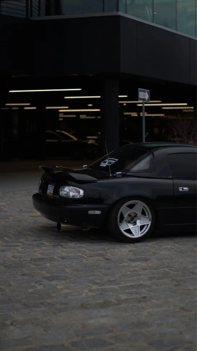 1993 Mazda NA MX-5 Miata - Image 2 of 9