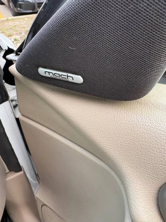 2004 Ford SN95 Mustang - Image 9 of 10