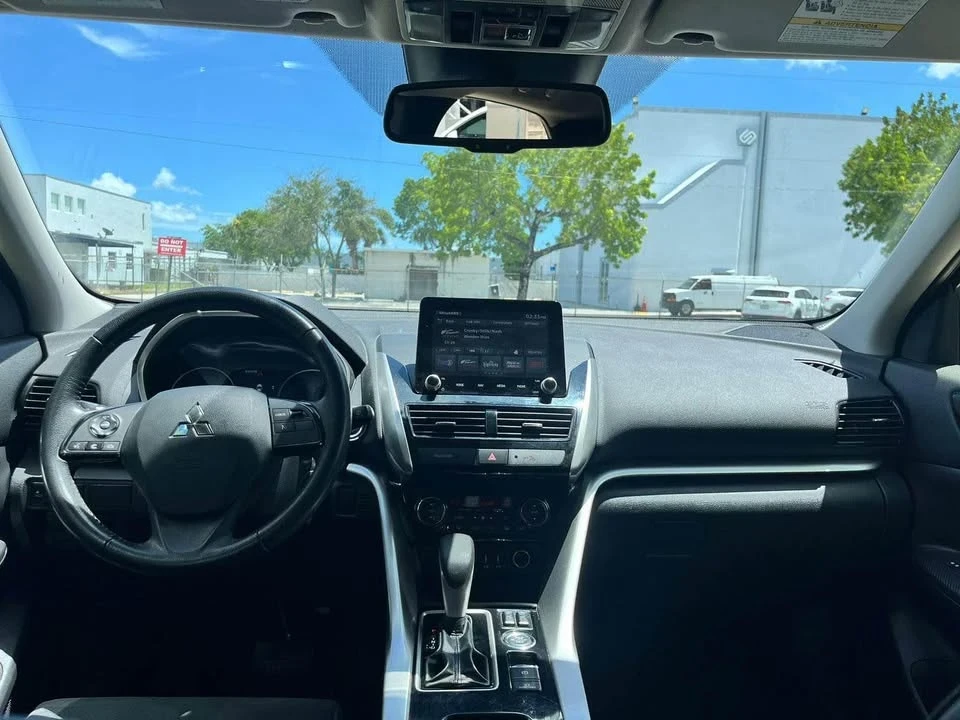 2023 Mitsubishi Eclipse Cross - Image 7 of 9
