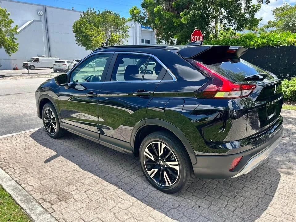 2023 Mitsubishi Eclipse Cross - Image 4 of 9