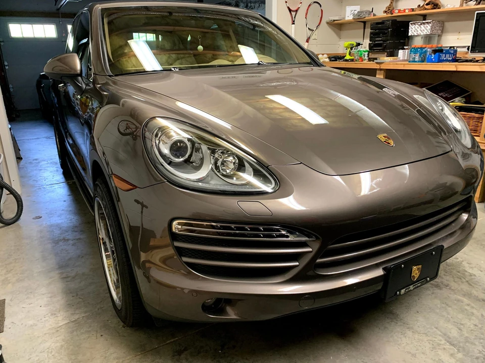 2011 Porsche 958 Cayenne - Image 2 of 11