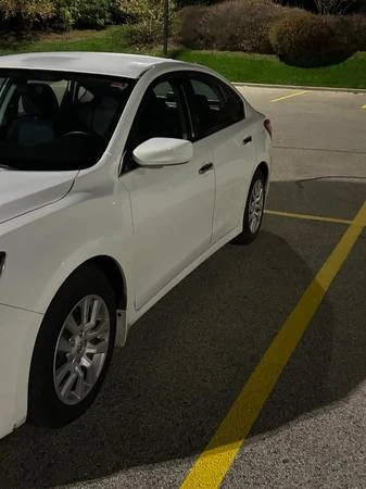 2017 Nissan Altima 5th Gen - Image 3 of 11