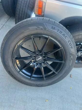 Nissan Frontier - Image 8 of 9