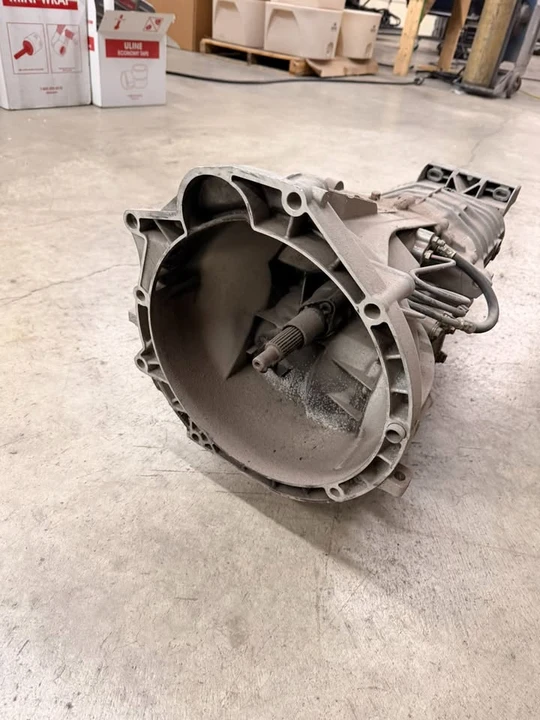 2004 Parts & Memorabilia Gearboxes - Image 3 of 4