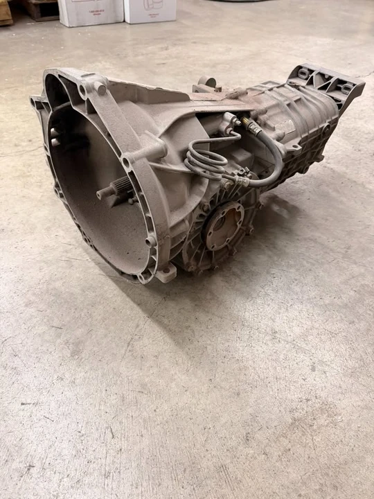 2004 Parts & Memorabilia Gearboxes - Image 2 of 4