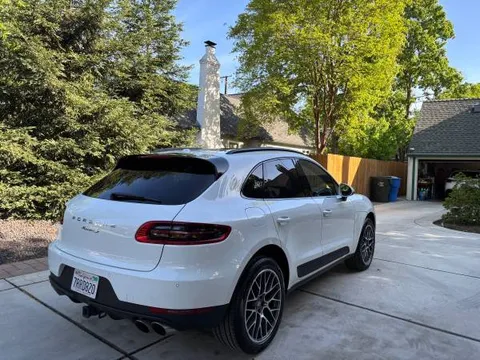 2016 Porsche Macan S