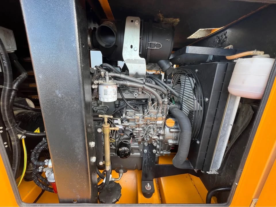 2010 Parts & Memorabilia Engines - Image 5 of 7
