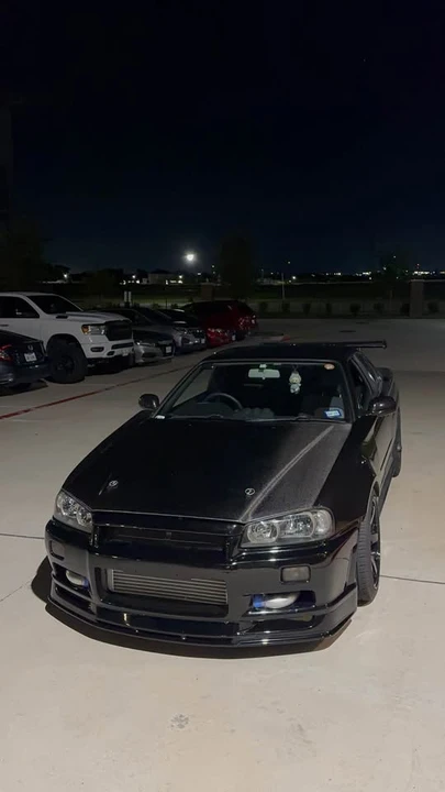 Nissan R34 Skyline 10th Gen - Image 2 of 4