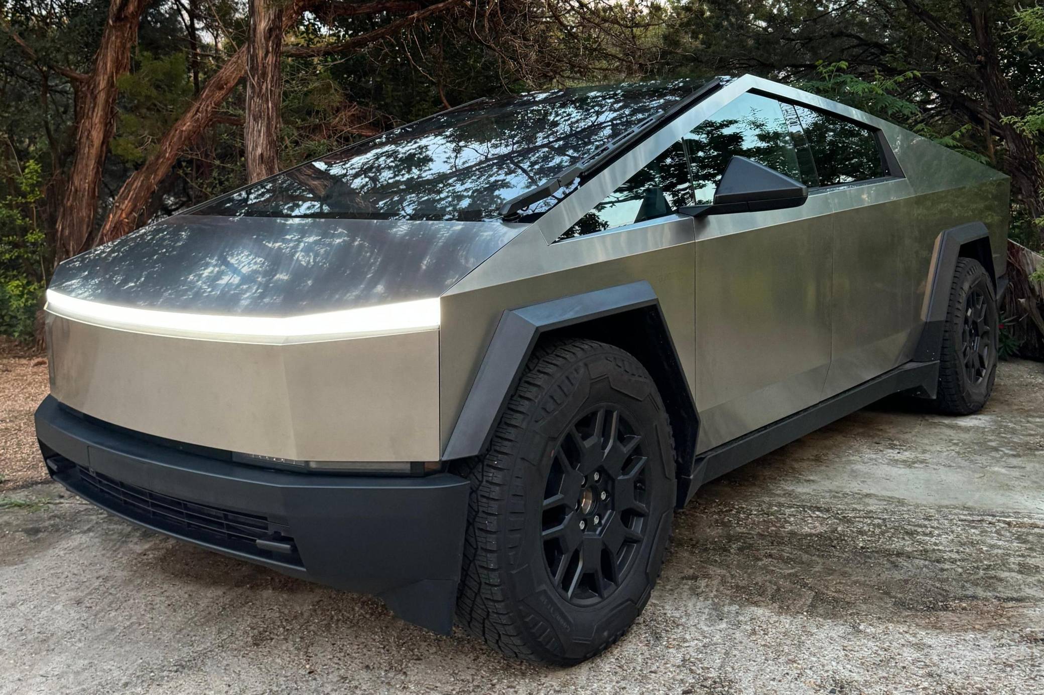 2024 Tesla Cybertruck Cyberbeast