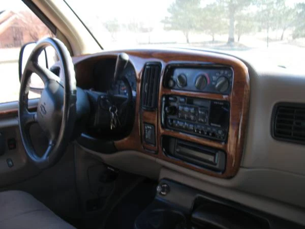 1999 Chevrolet Express - Image 15 of 15