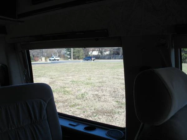 1999 Chevrolet Express - Image 12 of 15