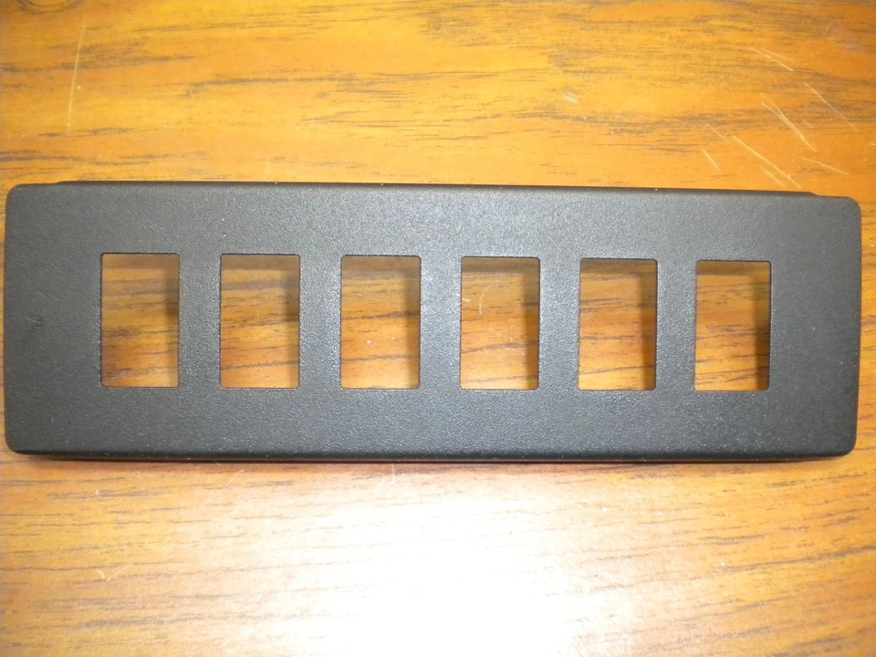 1995 Parts & Memorabilia Seats & Interior - Image 2 of 3