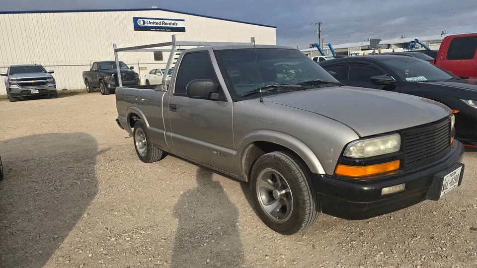 2001 Chevrolet S-10 Blazer 2nd Gen - Image 8 of 10