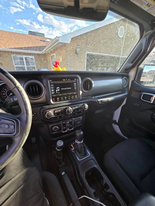 2021 Jeep JT Gladiator - Image 2 of 9