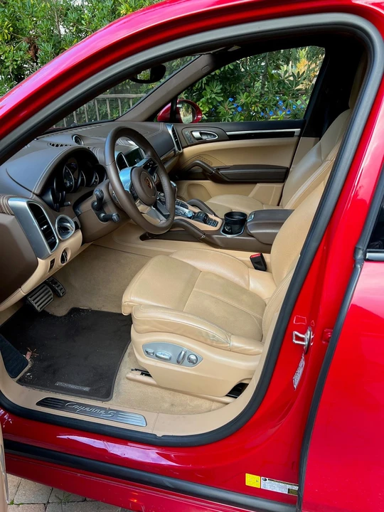 2017 Porsche 958 Cayenne S - Image 4 of 6