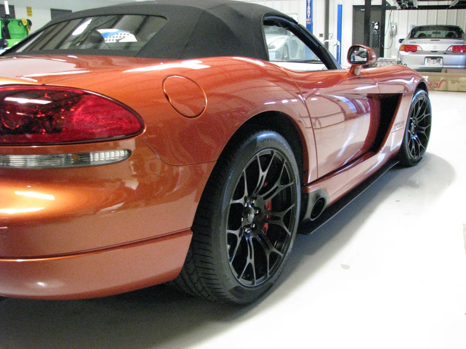 2005 Dodge Viper 3rd Gen - Image 4 of 10