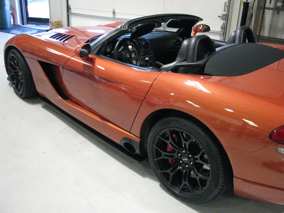 2005 Dodge Viper 3rd Gen - Image 3 of 10