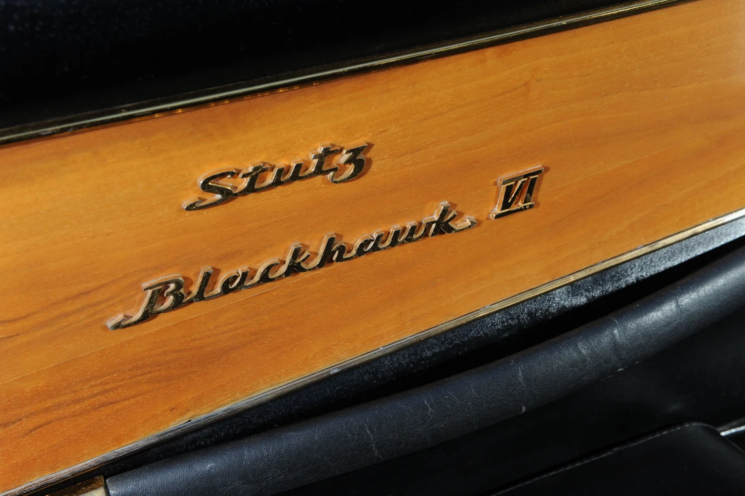 1977 Stutz Blackhawk - Image 6 of 11