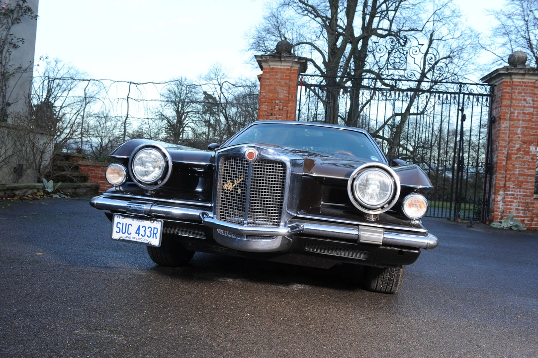 1977 Stutz Blackhawk - Image 10 of 11